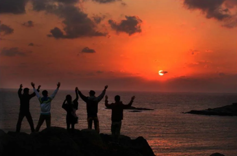 Unleash your Wanderlust: The Ultimate Group Trips for 2024