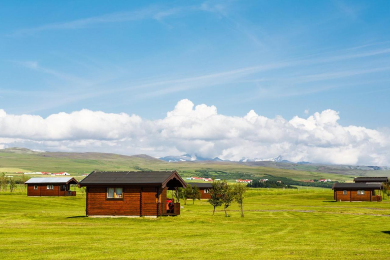 Discover Iceland’s Hidden Gems on a Group Trip That You’ll Never forget